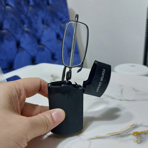 Foster Grant MicroVision Compact Reading Glasses FOLDING INTO MINI  1.25 Power - Picture 9 of 16